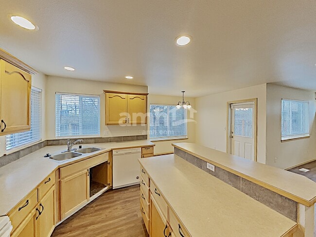 Photo - 202 Junction Blvd