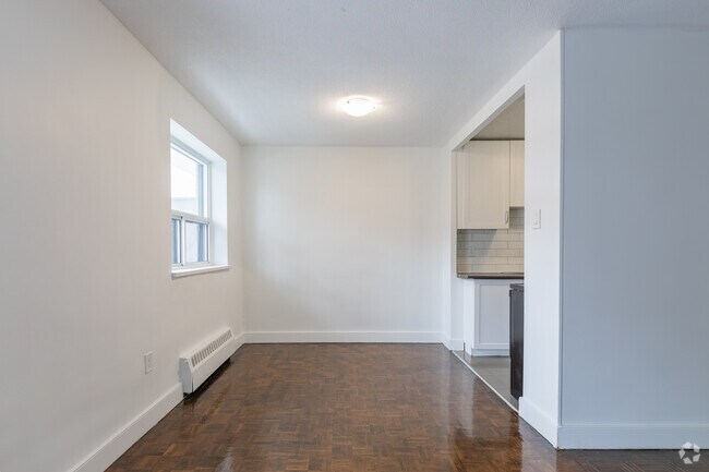 2BR, 1BA - 882SF - Dining Room