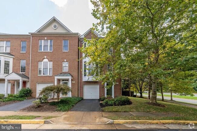 Building Photo - 4273 Upper Park Dr Rental