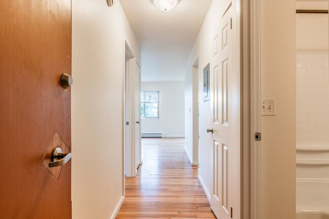 Photo - Lake Vista Apartments