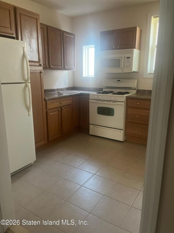 Photo - 89 Bard Ave