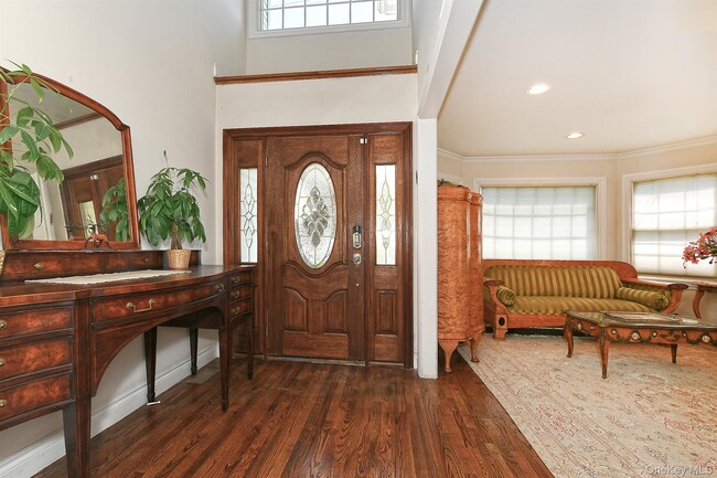 Photo - 13 Sheppard St