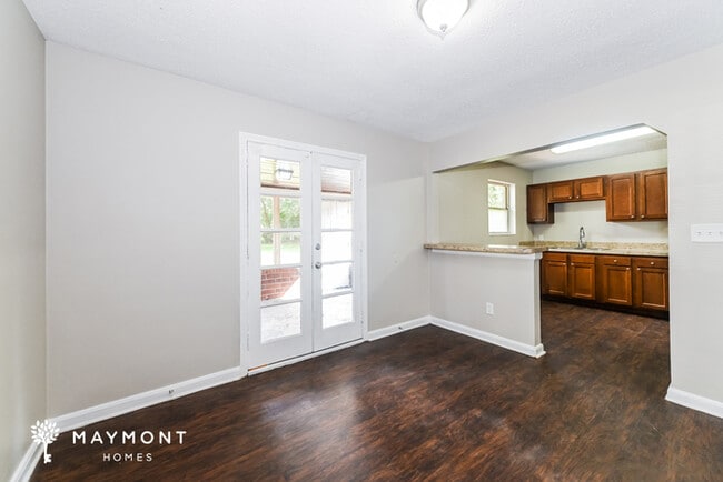 Photo - 6037 Green Hill Ln