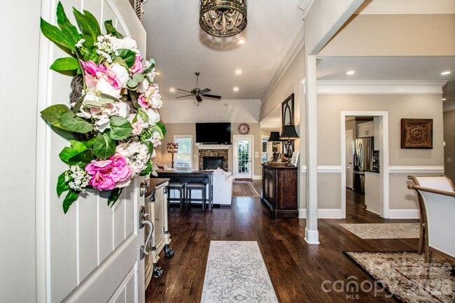 Photo - 111 River Birch Cir