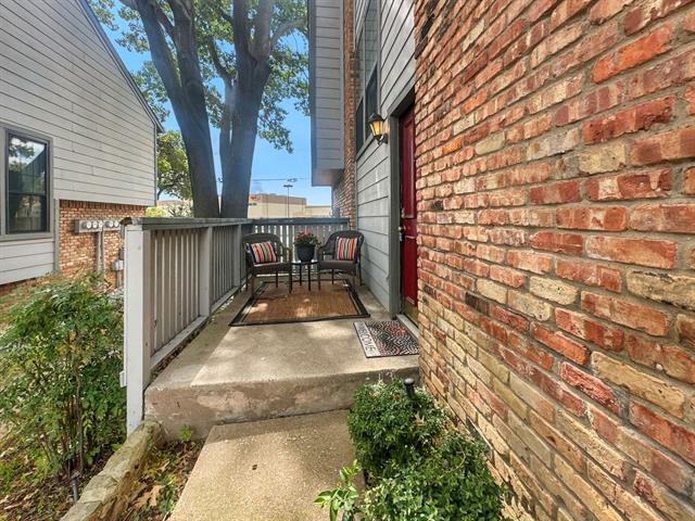 Building Photo - 15151 Berry Trail Unit 601
