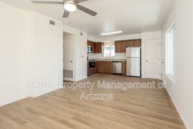 Photo - 6077 N 60th Ave Unit #203