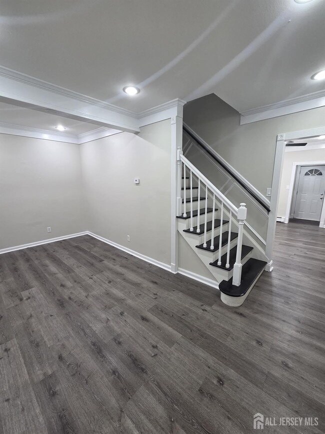 Building Photo - 537 Harrington St