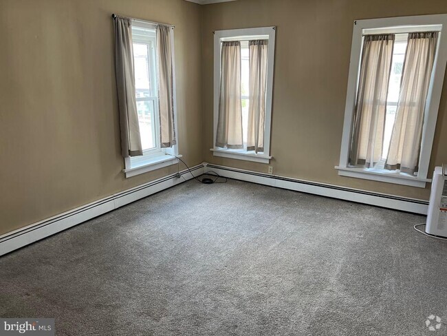 Building Photo - 400 E Philadelphia Ave Unit 5 Rental