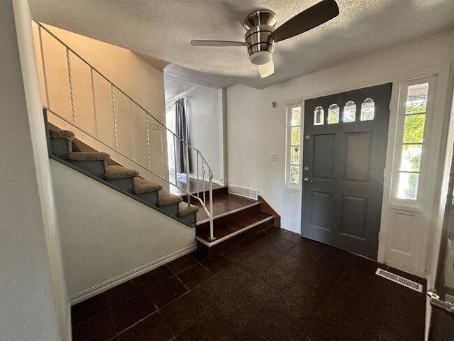 Photo - 1458 Greenwood Dr NE