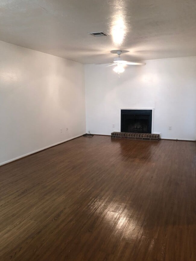 Photo - 2603PR Unit B