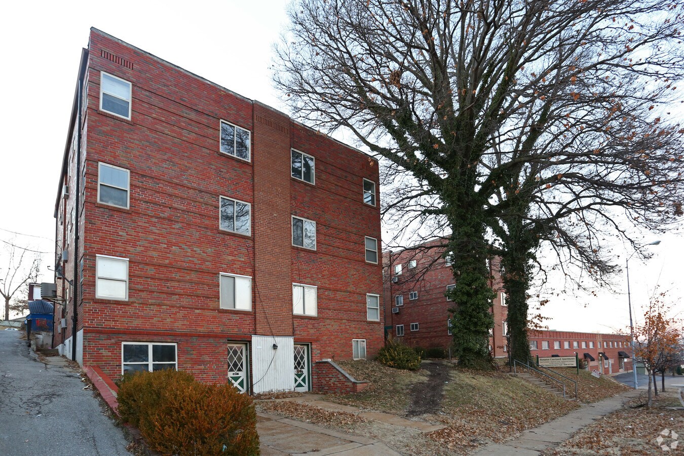 Photo - Hampton Courtyard Apartments