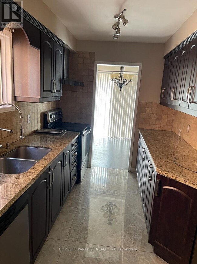 Photo - 3586 Indigo Crescent