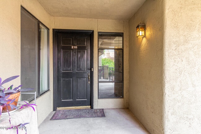 Photo - 8255 N Oracle Rd Unit 210