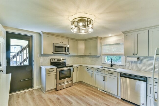 Building Photo - 4 Marshall Ter Unit 1 Rental
