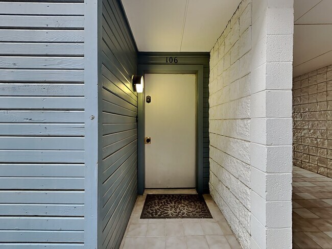 Photo - 901 NW 7th St