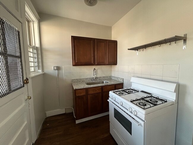 Photo - 2659 N Spaulding Ave Unidad 222