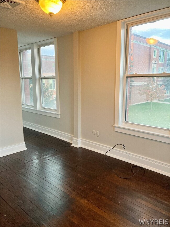 Photo - 294 S Elmwood Ave