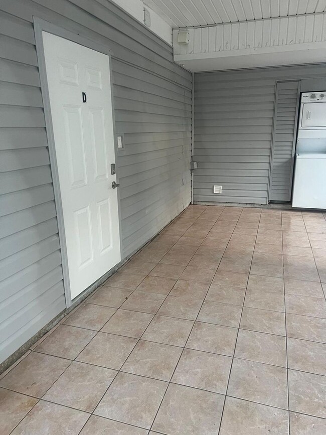 Photo - 128 Eucalyptus Ct Unit 128 EUCALYPTUS CT D