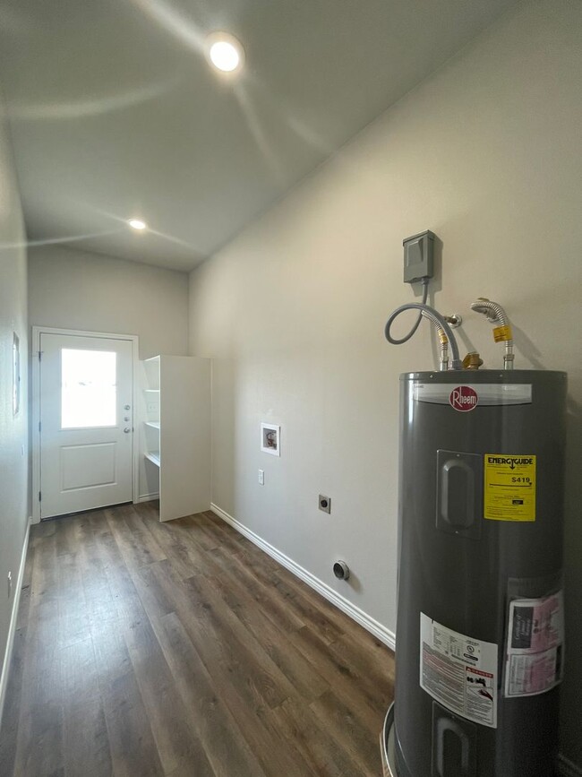 Photo - 1188/1190 Fm 2623 Unit 1188