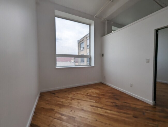 Photo - Huge 1-plus-den at Tiger Lofts Unit 314