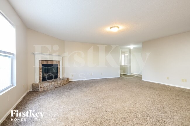 9214 Bainbridge Dr