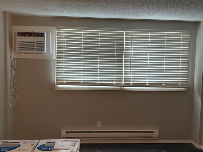 Photo - 302 Maple Ln Unit 1