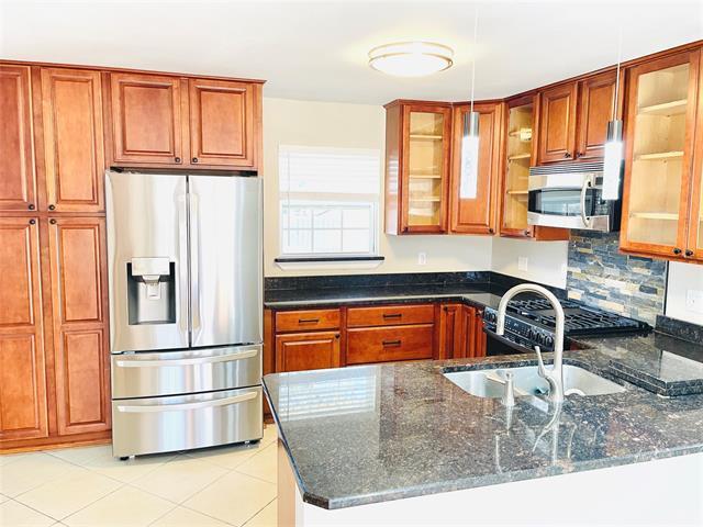 Photo - 534 E Spring Valley Rd