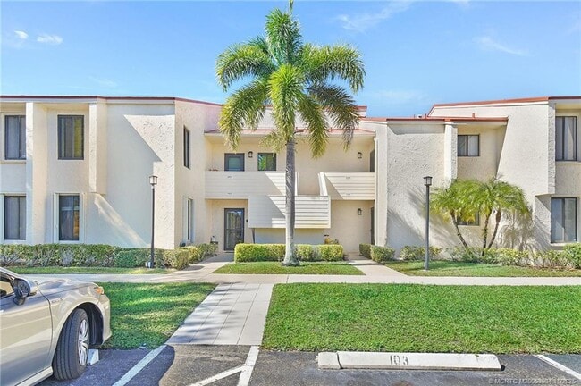 Building Photo - 5111 SE Miles Grant Rd Unit 103