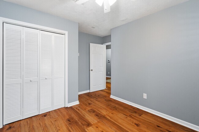 Photo - 139 Horn Ct
