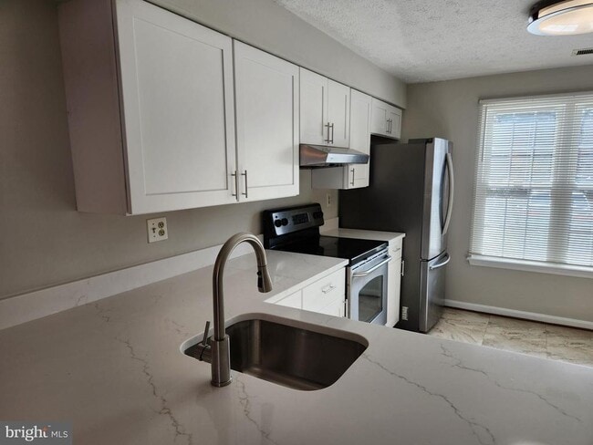 Photo - 16326 Pennsbury Way