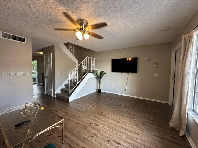 Photo - 6060 Village Cir N Unit 6060