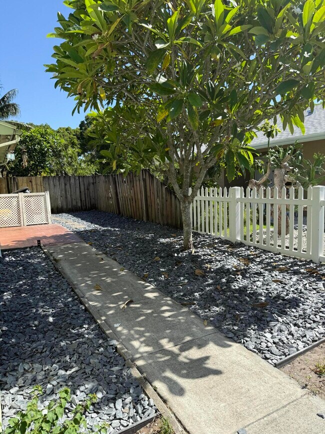 Photo - 4565 NW 3rd Dr