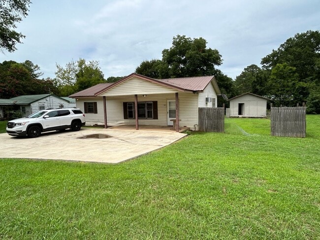 Building Photo - 215 Greenleaf St SW