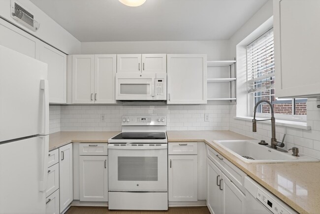 Photo - 3450 39th St NW Unidad # A685