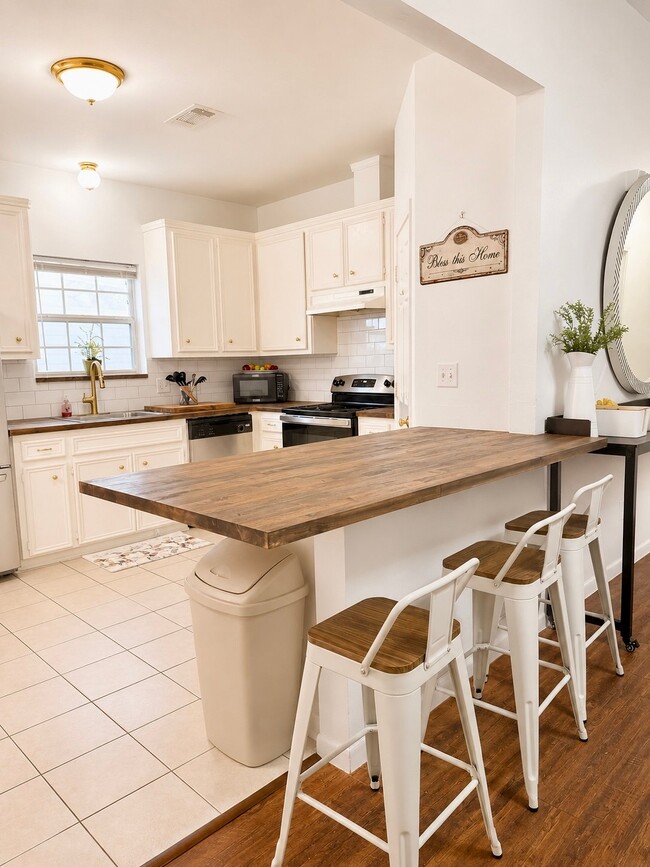 3005 Bolt St Unidad A