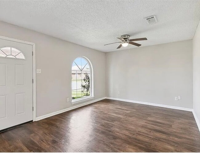 Photo - 1105 Warren Dr