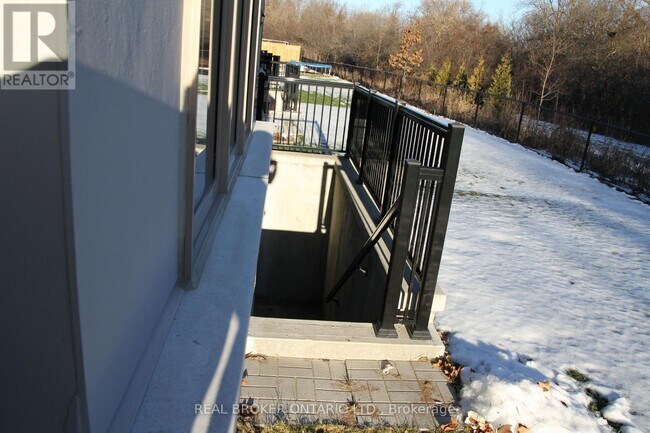 Photo - 31 Swordfish Dr