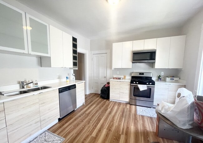 Photo - 108 Buttonwood St Unit 1