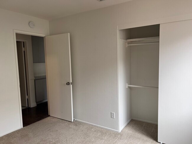 Photo - 736 Biscayne Ave