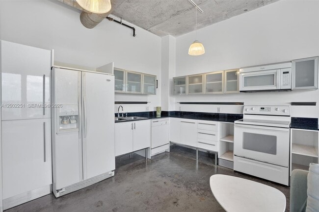 Photo - 10 SW South River Dr Unit 1410