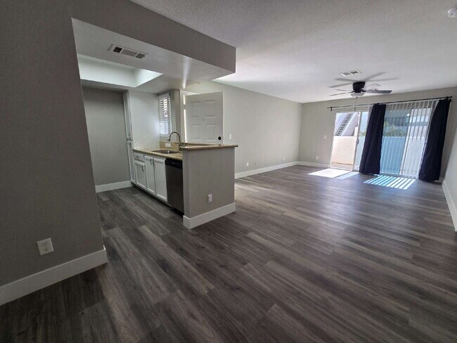 Photo - 7100 W Pirates Cove Rd Unidad 1042