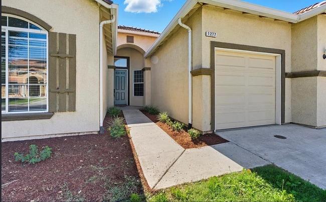 Photo - 1277 Paradise Loop