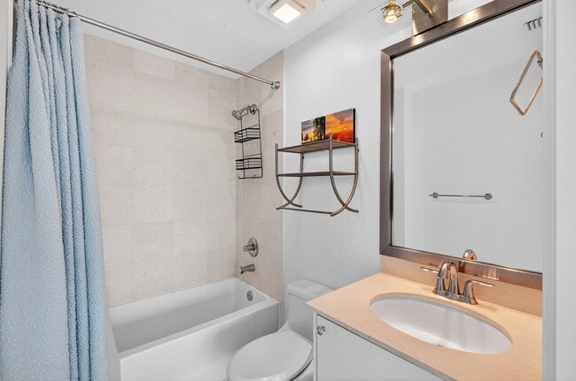 60 SW 13th St Unit 3209