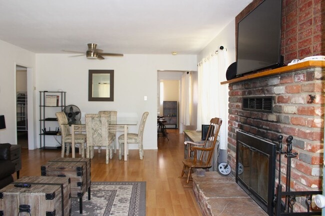 Photo - 101 Acorn Ave