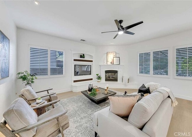 Photo - 24942 Greensbrier Dr