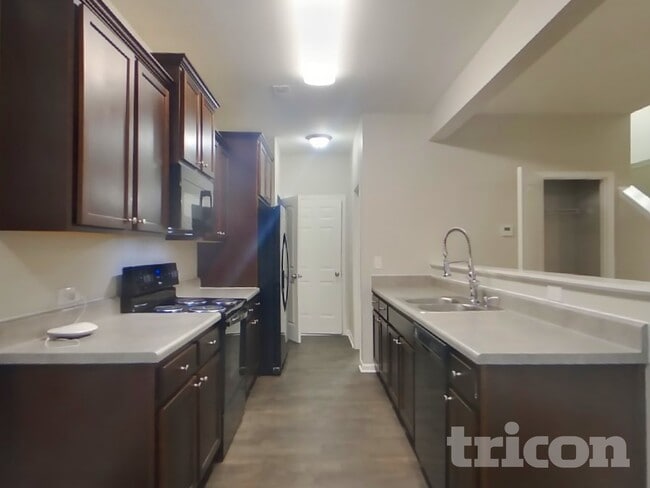 Photo - 115 Clove Hitch Dr