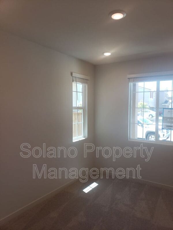 Photo - 2940 Sugar Pne St