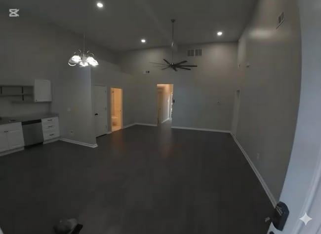 Photo - 226 Polar Rock Rd SW