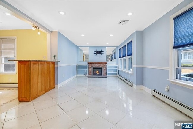 Photo - 25 Smith Ave