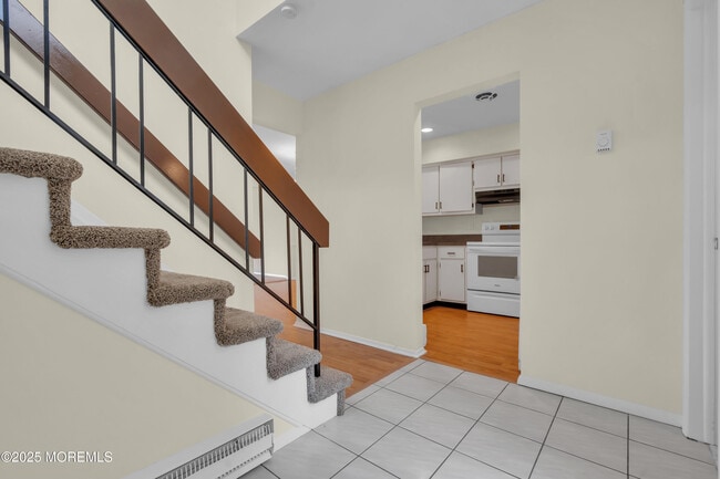 Photo - 30 Berkshire Ct